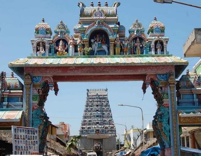 thirunallar saneeswaran temple entrance