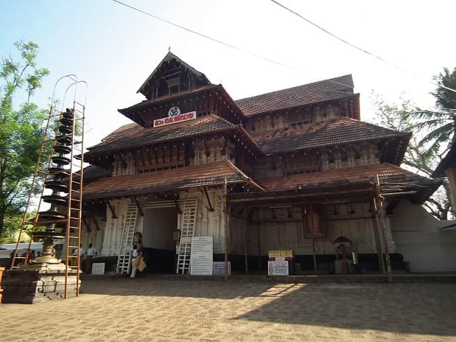 vadakkunnathan temple image