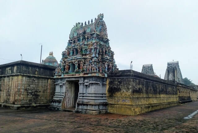 thiruppanandal arunajadeswarar temple inside gopurams