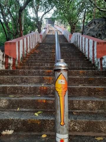 gnanamalai murugan temple steps