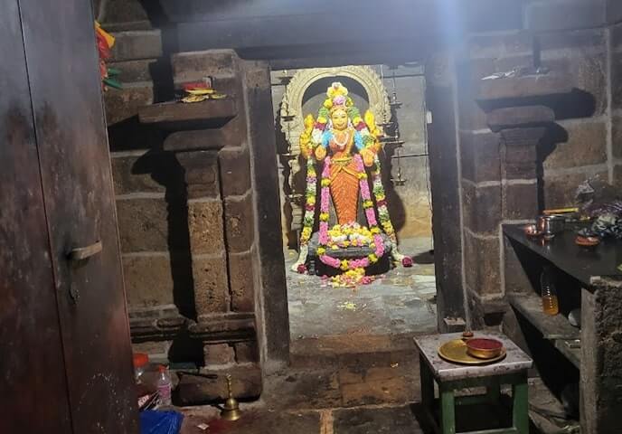 pralayakaleswarar temple alagiya kadhali amman