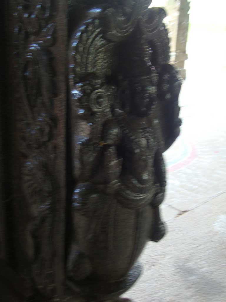 thiruindalur perumal kurma avatar sculpture