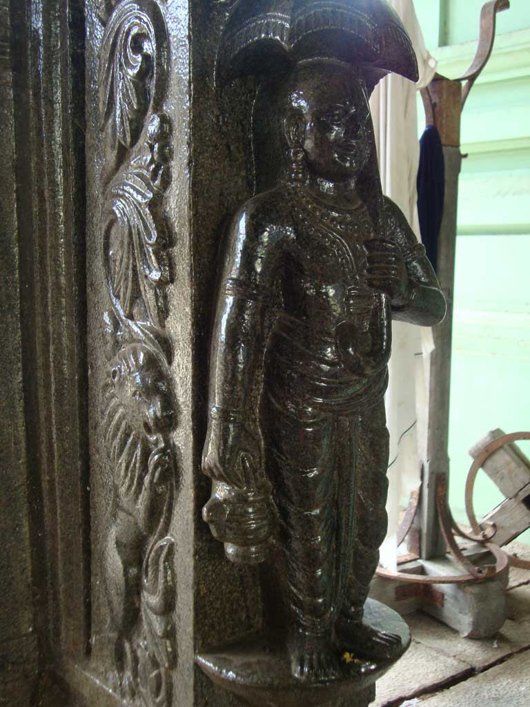 thiruindalur perumal vamana avatar sculpture