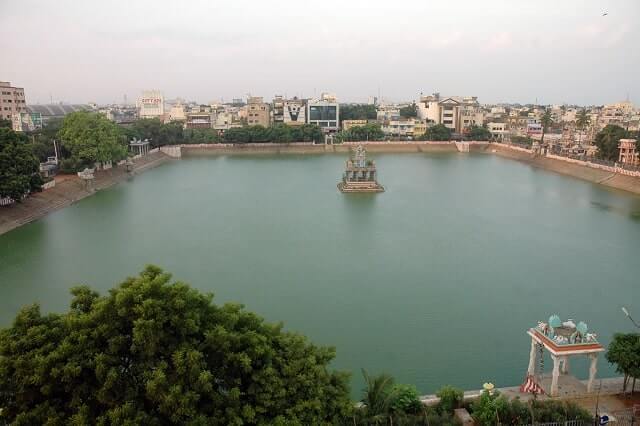 mylapore kapalaeeswarar temple tank