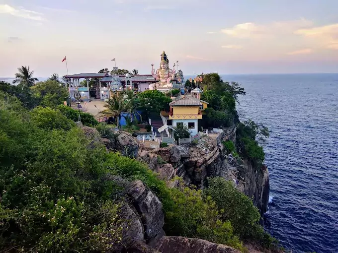 trincomalee-koneswaram-temple-top-view